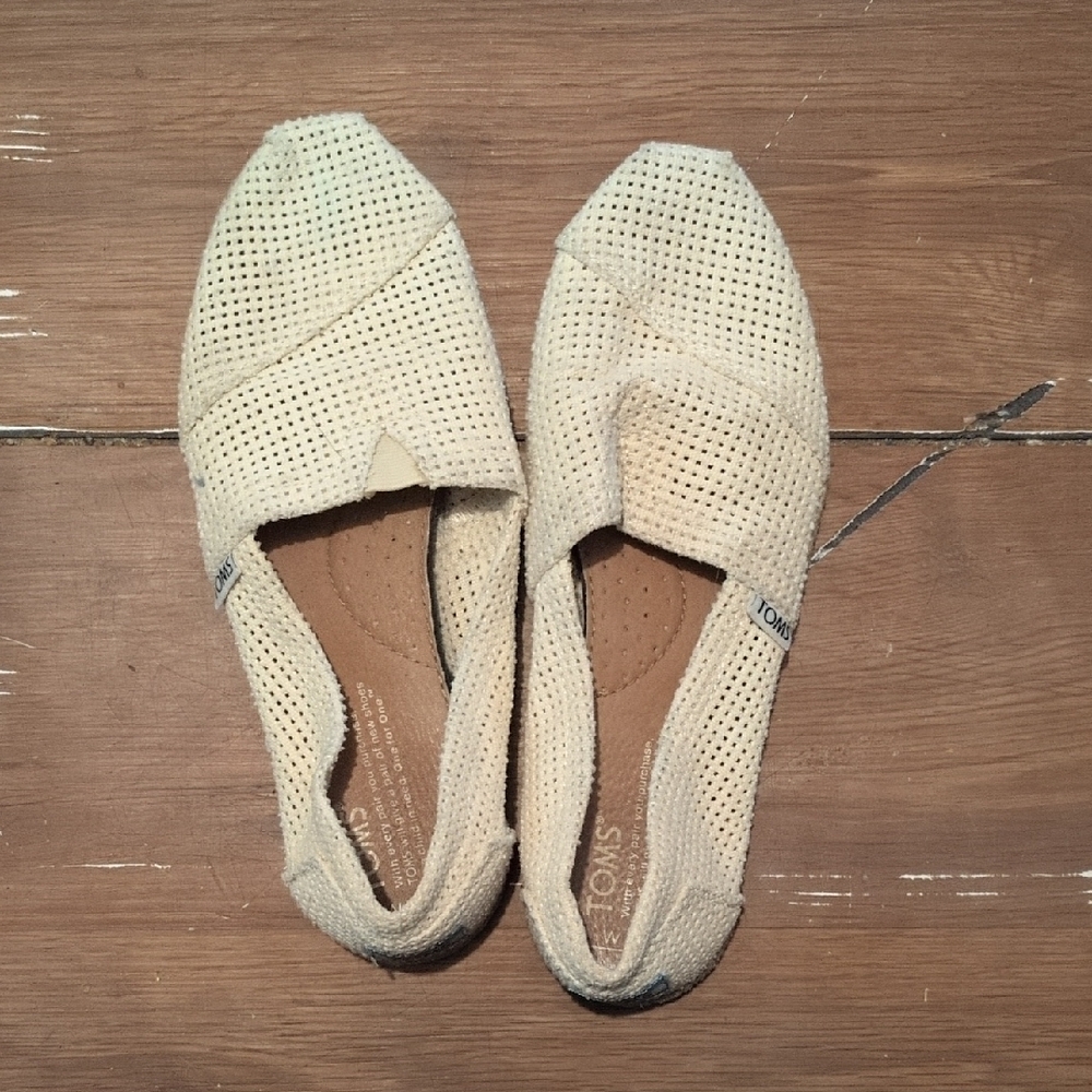 TOMS Women's Cream Slip-On Shoes